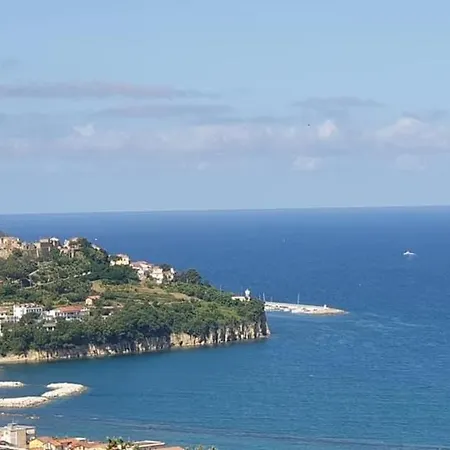 Stella Del Cilento Suite & Rooms بيت ضيافة أغروبولي