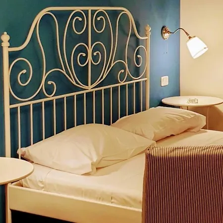 Stella Del Cilento Suite & Rooms بيت ضيافة