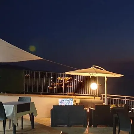 Stella Del Cilento Suite & Rooms بيت ضيافة